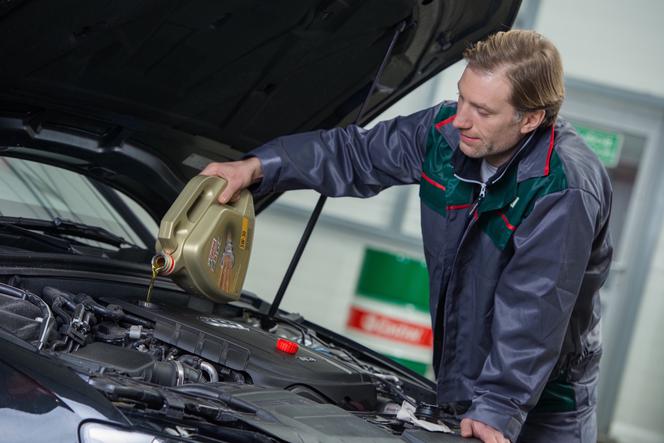 5 argumentów dlaczego musimy wymieniać olej, skoro mamy filtr oleju 