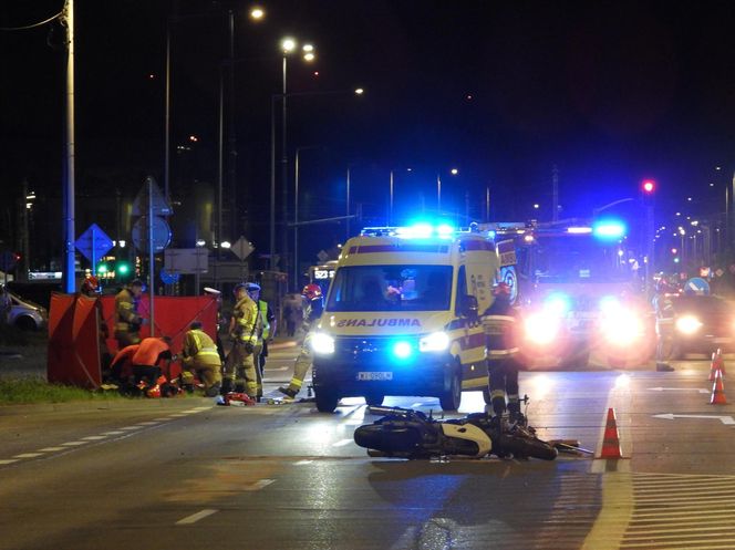 Dramat na Bemowie. Busem wjechał w motocyklistę i uciekł