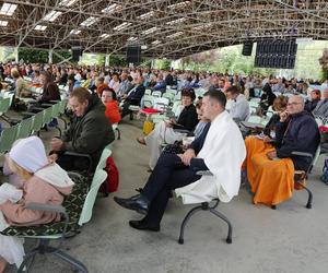 Trwa Kongres Świadków Jehowy w Sosnowcu. W sobotę ochrzczono nowych wyznawców