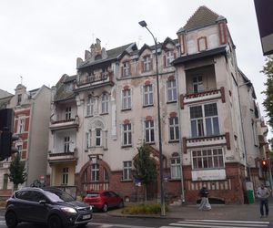 Zabytkowa kamienica w Olsztynie na sprzedaż. To największy pustostan w centrum miasta