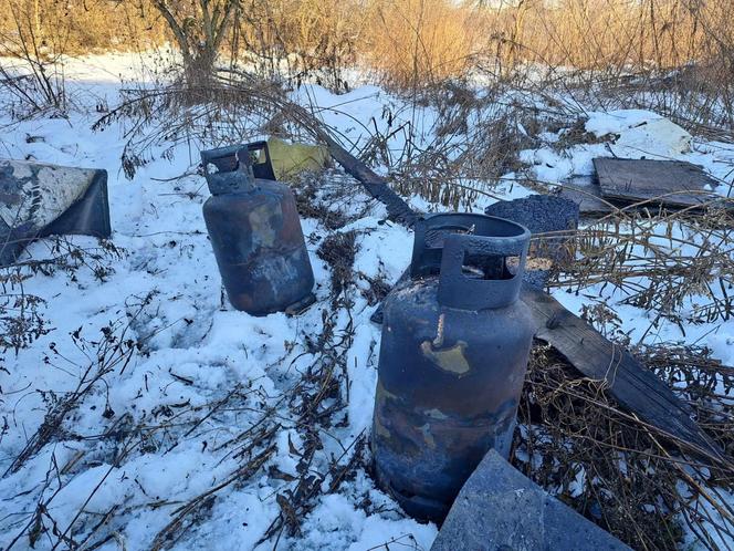 Kraków. Zwęglone ciało człowieka znalezione podczas gaszenia pożaru. W środku były butle z gazem