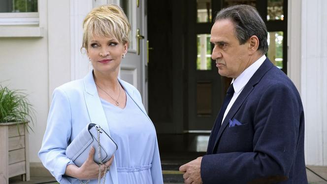 Barwy szczęścia odc. 2118. Małgorzata (Adrianna Biedrzyńska) i Jerzy (Bronisław Wrocławski)