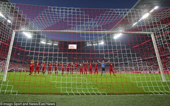 Ostrożna Bundesliga. Sezon zakończy się w kwarantannie 