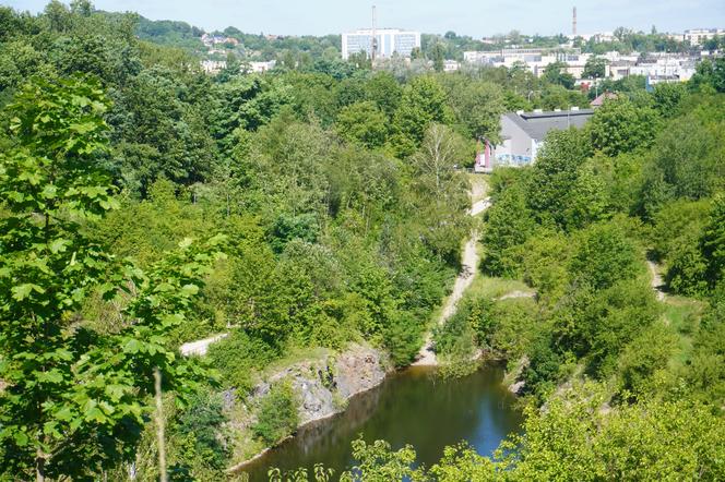 Jezioro Szmaragdowe na Kadzielni w Kielcach