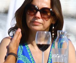 Renata Dancewicz kurzy na plaży