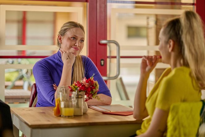 Na Wspólnej odc. 4045. Kasia (Julia Chatys), Daria (Patrycja Topajew)