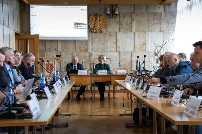 Ratunek dla kraśnickiego MPK. Radni za utworzeniem powiatowego związku komunikacyjnego