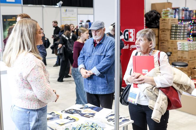 Targi Książki w Katowicach to okazja do zdobycia autografów pisarzy