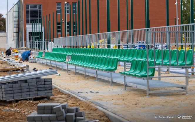 Widoczne postępy prac na Politechnice Białostockiej. Powstaje kompleks kortów i boisk. Zobacz zdjęcia