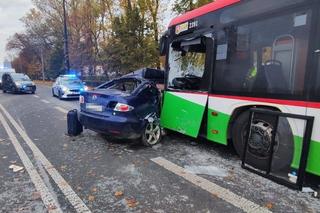 Lublin: Wypadek z udziałem autobusu. Zostali zakleszczeni w metalowej puszce!