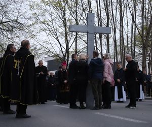 Nowohucka Droga Krzyżowa przeszła ulicami największej dzielnicy Krakowa