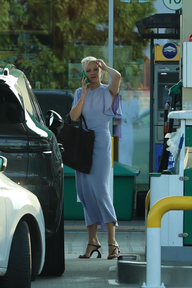 Małgorzata Kożuchowska jeździ autem za pół miliona w obcasach