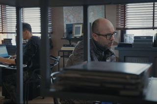 M jak miłość, odcinek 1856: Jakub Karski (Krzysztof Kwiatkowski), klient (Michał Żerucha)