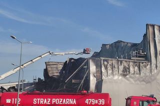 Nowe informacje po pożarze w Kawlach. Co dalej z poszukiwaniami zaginionego strażaka?Nowe informacje po pożarze w Kawlach. Co dalej z poszukiwaniami zaginionego strażaka?