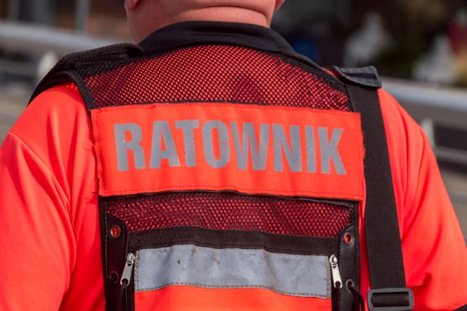 Śląskie: trzy lata więzienia za atak na ratowników medycznych. Do sądu trafił akt oskarżenia 