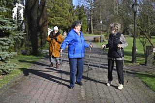 Irena Santor wraca do zdrowia w Skolimowie