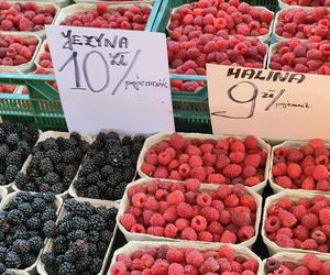 Cena czereśni i truskawek na łódzkich targowiskach. Zobacz, ile kosztują owoce w Łodzi