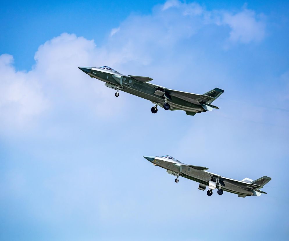 Chiński myśliwiec J-20