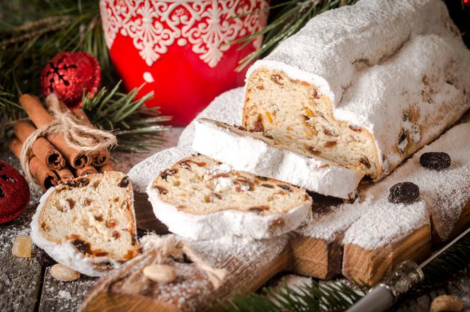 Stollen: drożdżowa strucla bożonarodzeniowa z marcepanem