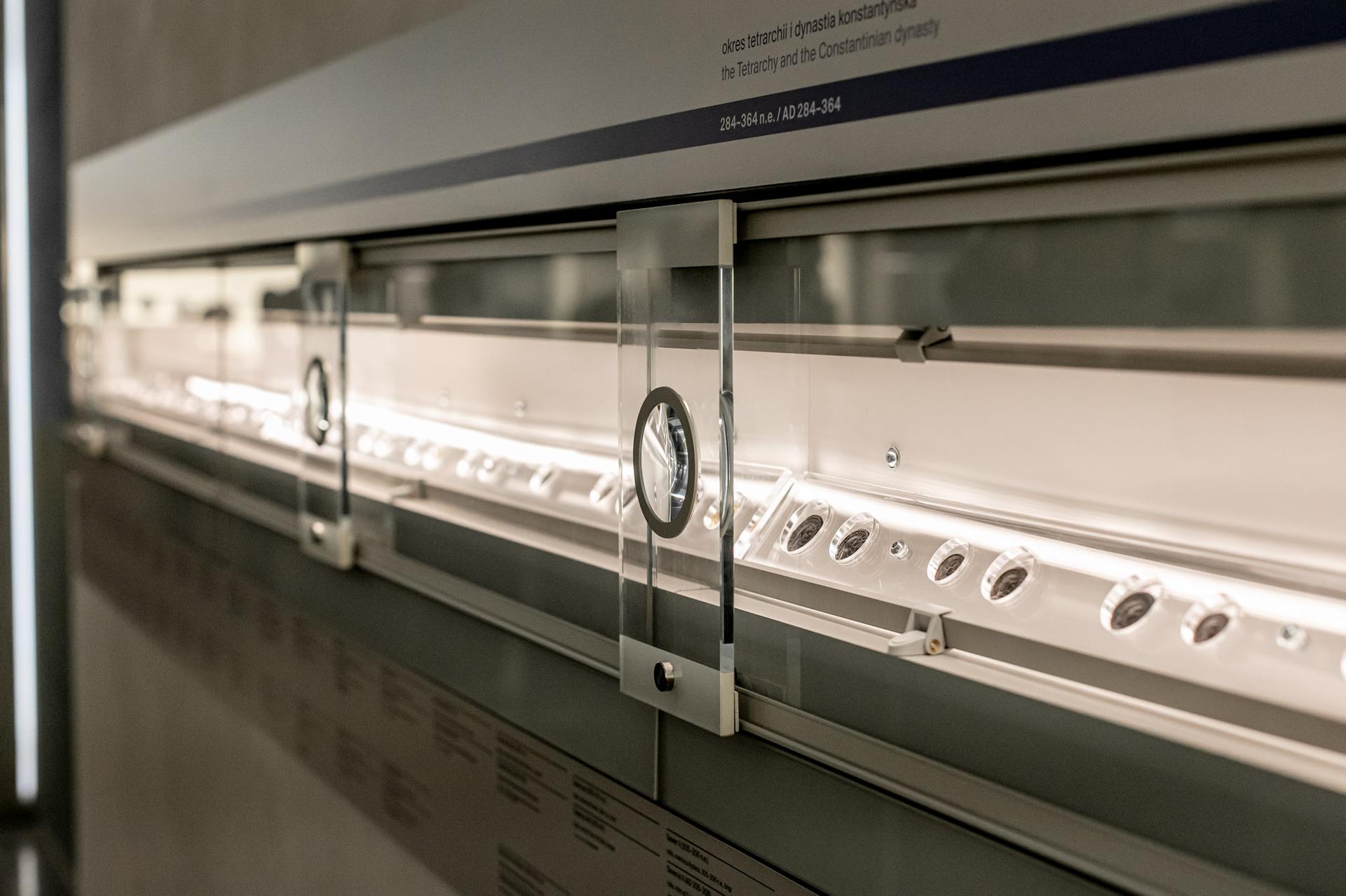 Galeria Sztuki Starożytnej projektu Nizio Design International: fotospacer po zmodernizowanych wnętrzach