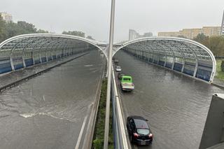 Waszawy. Format: Trasa S8 całkowicie zalana. Warszawa sparaliżowana po ulewie