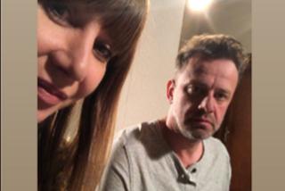 Na Wspólnej. Basia (Grażyna Wolszczak), Smolny (Krzysztof Konopka)