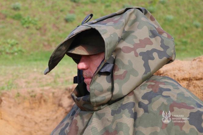 Żołnierze uczyli się maskowania przed dronami. Jedna rzecz szczególnie daje radę. "Sprawdza się również w terenie zurbanizowanym"