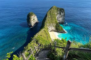 9. miejsce - Plaża Kelingking wyspie Nusa Penida w Indonezji
