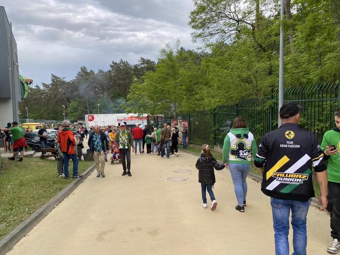 Za nami Derby Ziemi Lubuskiej. Tłumy kibiców. Tak wyglądała Strefa Falubaziaka [zdjęcia]