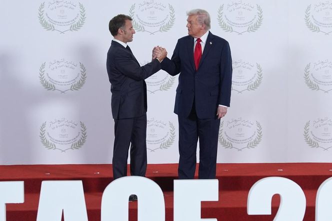 Emmanuel Macron i Donald Trump w Sharm el-Sheikh