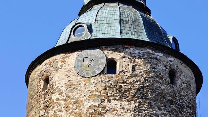 Najbardziej tajemniczy zamek w Polsce. Ta studnia kryje makabryczną legendę