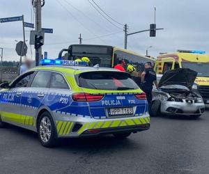 Zdarzenie drogowe w Pyrzowicach. Ważne skrzyżowanie jest zablokowane