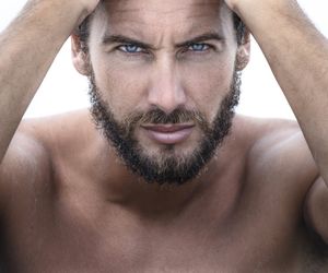 DEPILACJA MĘŻCZYZN. Jakie są najlepsze metody męskiej depilacji?