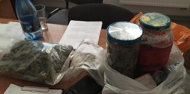 Policja z Bydgoszczy przejęła OGROMNĄ ilość TEGO towaru!
