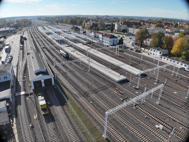 Nowoczesna stacja kolejowa w Ełku. Zakończono modernizację. Zobacz zdjęcia