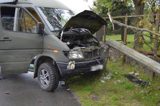 Sprawca kradzieży dwóch samochodów w Wilkowicach zatrzymany. Jeden rozbił [GALERIA]