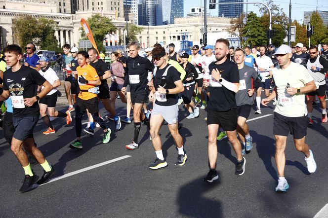 Uczestnicy 46. edycji Nationale-Nederlanden Maratonu Warszawskiego