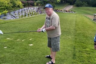 Lech Wałęsa gra w golfa