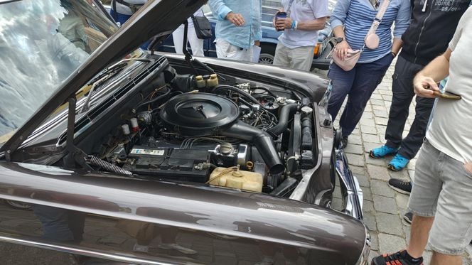Parada zabytkowych samochodów
