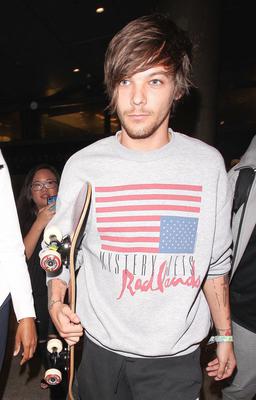 Fanki w HISTERII! Louis Tomlinson zostanie ojcem