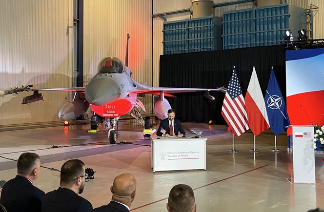 Umowa na modernizację F-16 podpisana