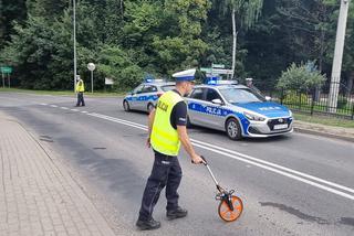 Straszny wypadek motocyklisty w okolicach Rybnika. Mężczyzna roztrzaskał się na drodze. Leży nieprzytomny w szpitalu