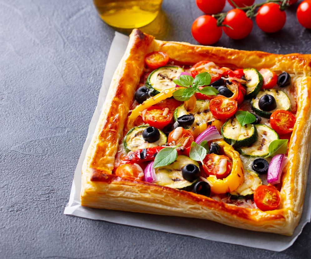 Ciasto francuskie z warzywami