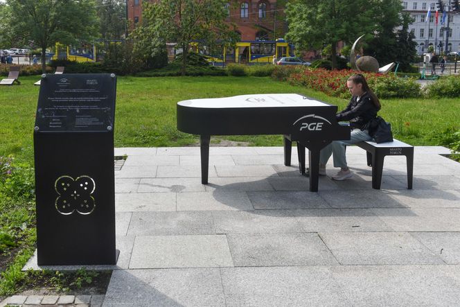 Fortepian przed Urzędem Miasta to prawdziwy hit!