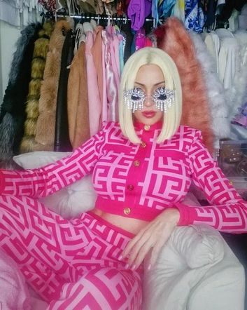 Nie żyje "Ludzka Barbie"! 31-letnia influencerka znaleziona martwa w mieszkaniu!