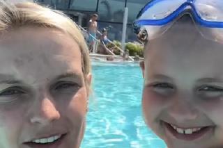 Ewelina Kudeń-Nowosielska i Hania świętują 8. urodziny na basenie