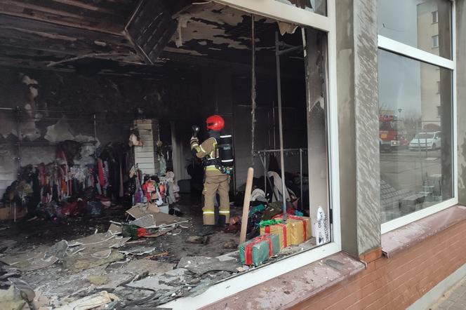 Lubuskie: Pożar pawilonu handlowego w Zbąszynku