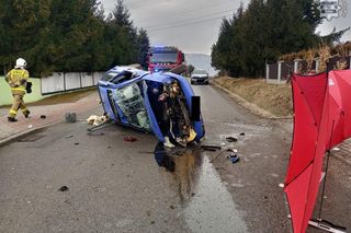 Wypadł z drogi i uderzył w betonowy przepust. Koszmarny wypadek w Lipowej