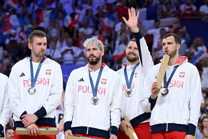 To ósmy medal olimpijski dla Polski z grach zespołowych! Srebro zdobi piersi siatkarzy!