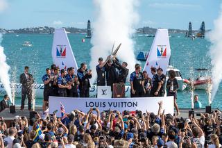 Emirates Team New Zealand wygrał Louis Vuitton Cup. Zobacz ZDJĘCIA z finału!